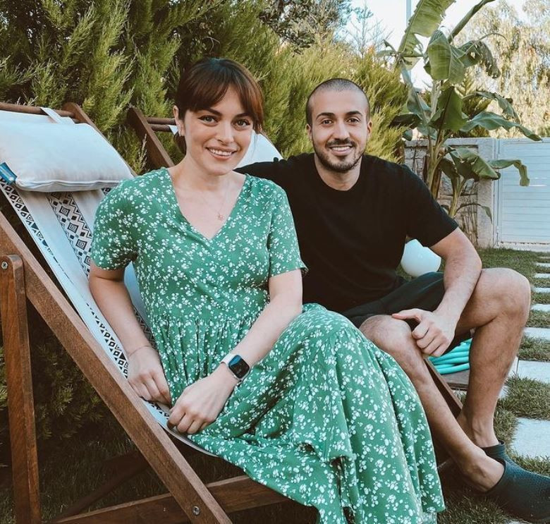 Masumlar Apartmanı'nın Safiye'si Ezgi Mola'nın 7 yıllık aşkı bakın kim çıktı... - Resim: 4