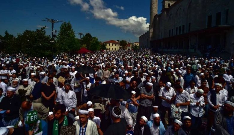Hepsine yüz binlerce kişi katıldı! İşte dünyanın en çok para harcanan cenaze törenleri... - Resim: 1