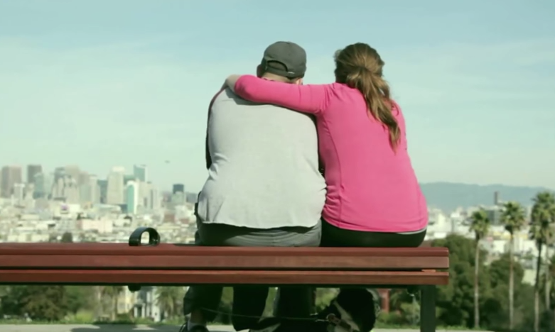 Kocasını denemek için yatağın altına saklandı ama hiç beklemediği bir şey oldu  - Resim: 1