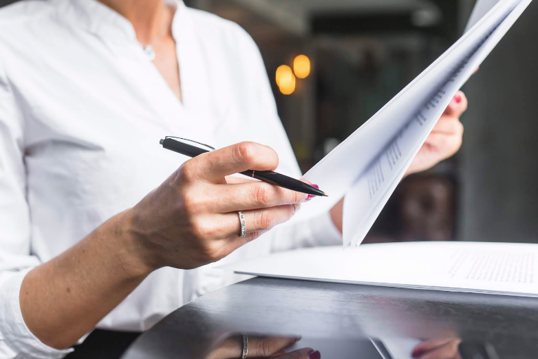 Mutlak butlan nedir? 21 yıllık eşine boşandıktan sonra evlilik iptali davası açtı - Resim: 1