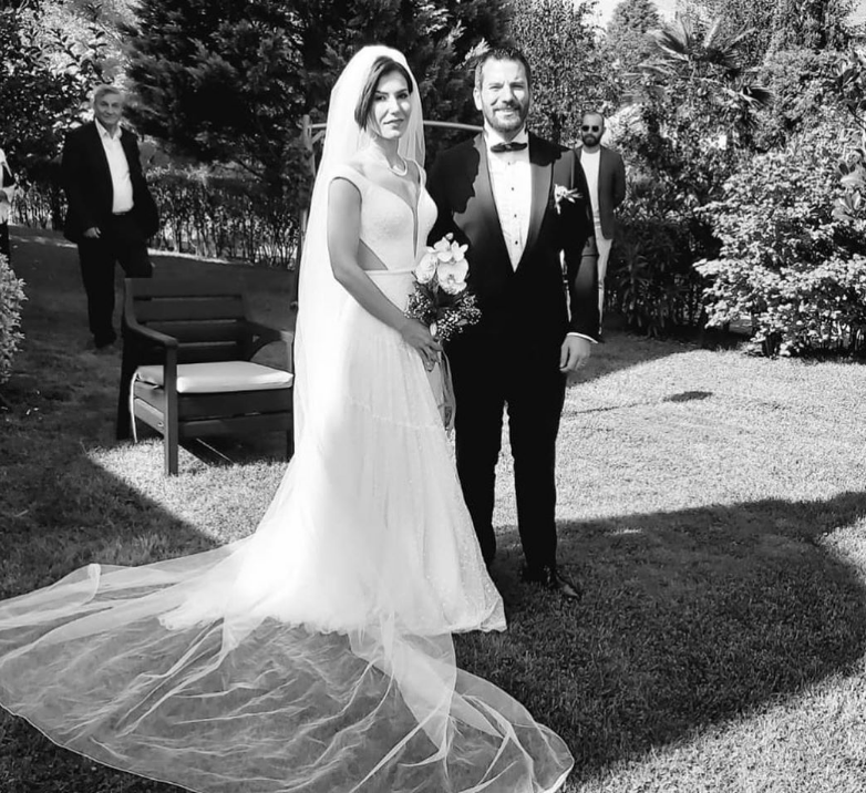 Oyuncu Çağkan Çulha avukat İpek Ertuğral ile sessiz sedasız evlendi - Resim: 3