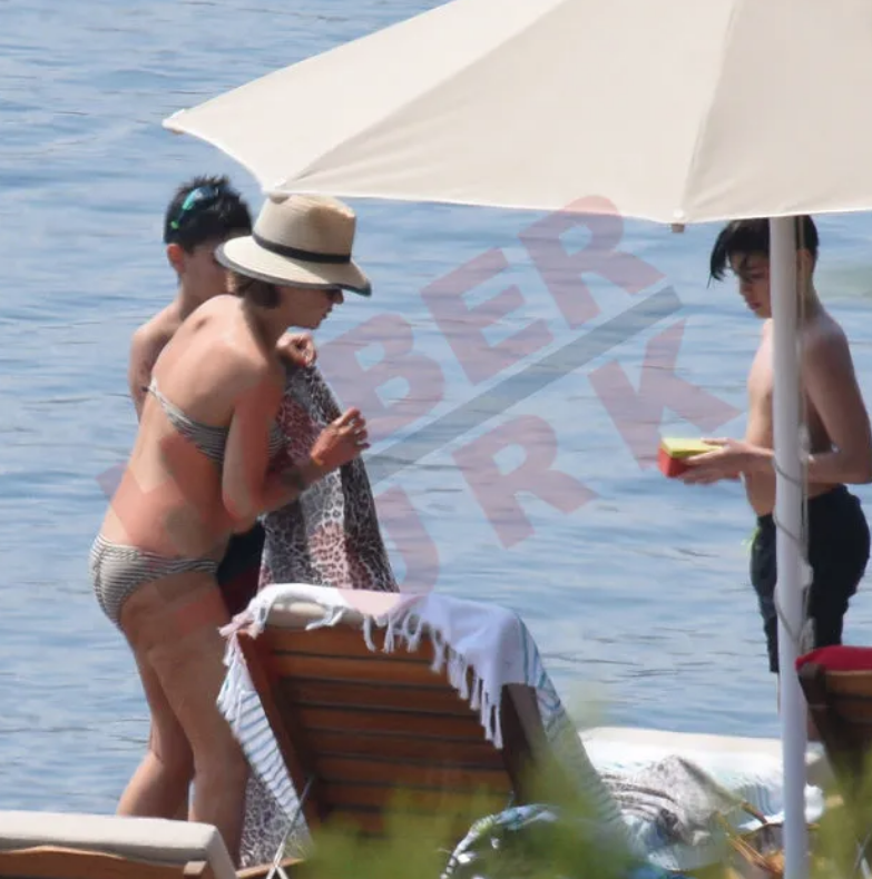 Gülben Ergen bikinili yakalandı selülitleri ifşa oldu - Resim: 2