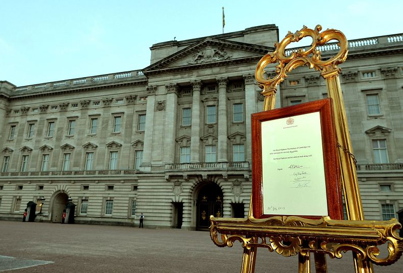 Kate Middleton erkek bebek doğurdu - Resim: 2