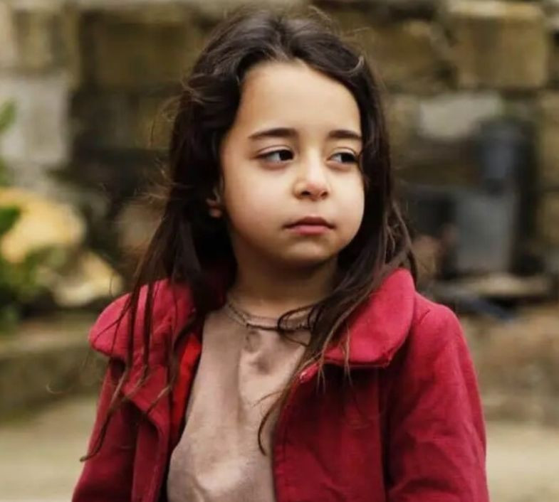 Bir zamanların çocuk yıldızıydı! Beren Gökyıldız artık genç kız oldu: Son halini görenler gözlerine inanamadı! - Resim: 4