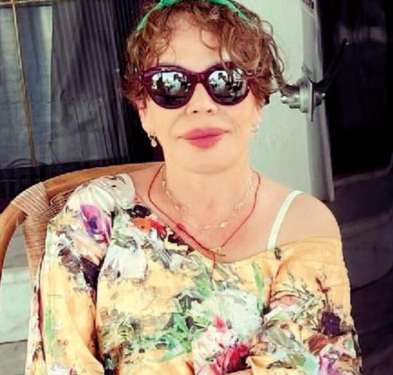 Sezen Aksu'nun evine bir kamyon çiçek geldi! - Resim: 1