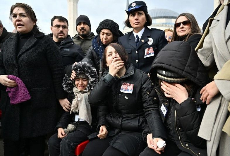 Şehit pilotlar Cemil Gülen ve Levent Öztürk son yolculuklarına uğurlandı - Resim: 4