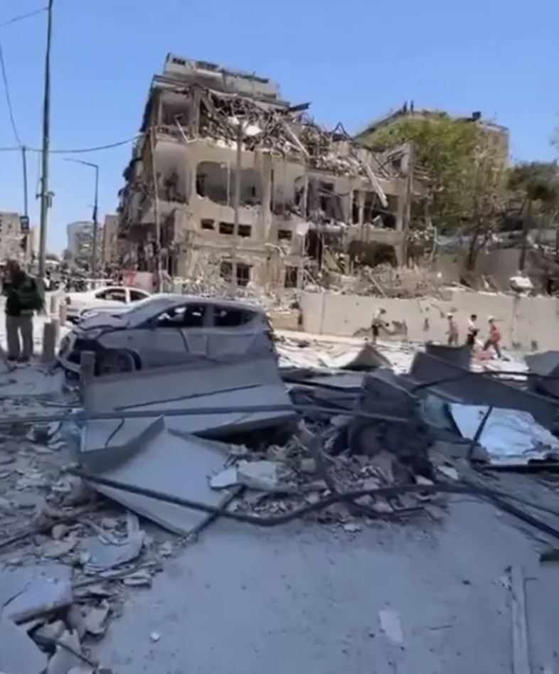 İran füzelerinden sonra Tel Aviv'in son hali dehşet verici! Resmen hayalet şehir oldu... - Resim: 1