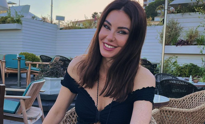 Defne Samyeli'nden beklenmedik hareket! Siyasi görüşünü açıkladı, yer yerinden oynadı - Resim: 2