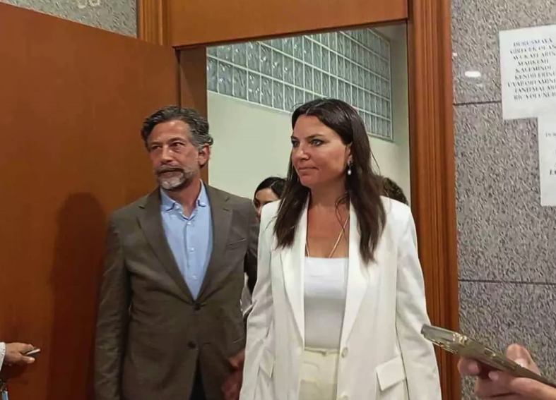 Spiker Ece Üner'in yargılandığı davada karar: "FETÖ artığı operasyon çocukları'' - Resim: 3