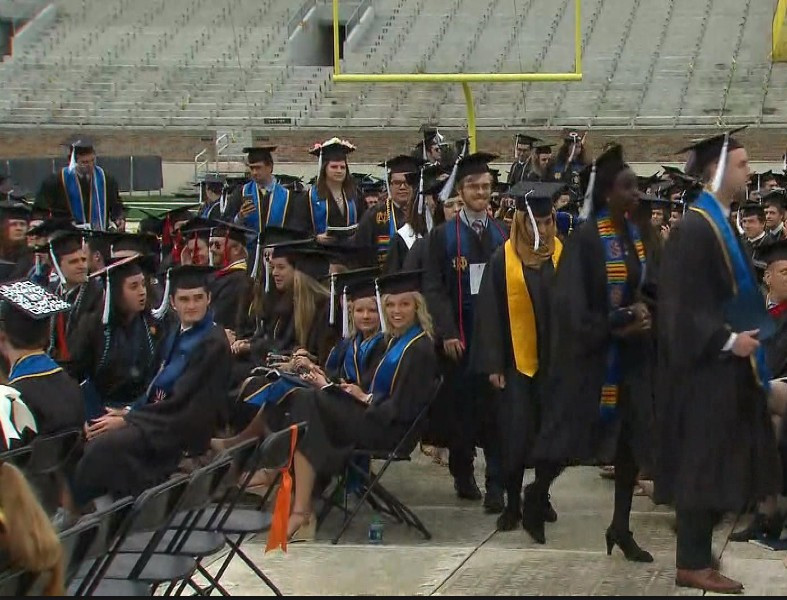 Amerika'nın 2 numaralı ismi Mike Pence böyle protesto edildi  - Resim: 3