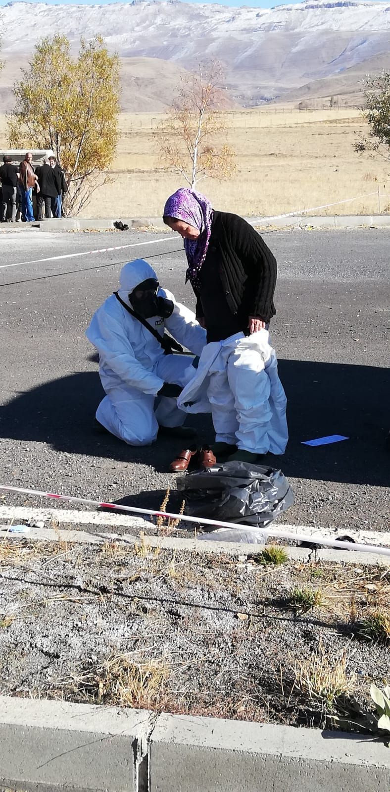 Antalya'da siyanür zehirlenmesiyle ölen 4 kişilik ailenin cenazeleri toprağa verildi - Resim: 1