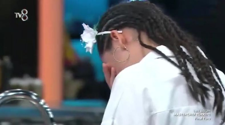 MasterChef'te gözyaşları sel oldu! Ana kadroya giremeyen yarışmacı herkesi ağlattı - Resim: 4