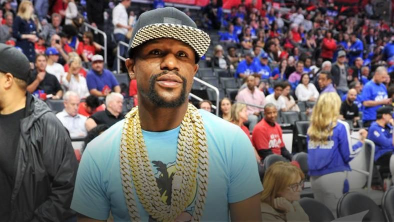 Floyd Mayweather 11 kiloluk altın zincirleriyle maça gitti - Resim: 4