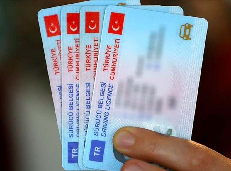 Ehliyet ve kimlik için yeni dönem resmen başladı! Başvuru için ücret ödenecek mi? - Resim: 1