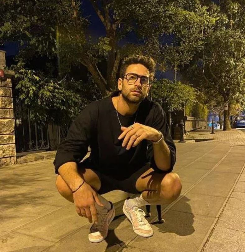 İrem Sak kendisinden 11 yaş küçük basketbolcu Furkan Korkmaz ile birlikte - Resim: 3