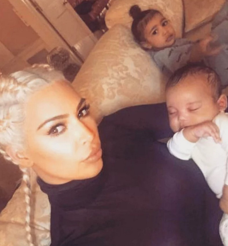 Kardashian'lar da önce doğurdu sonra plasentaları yedi - Resim: 4