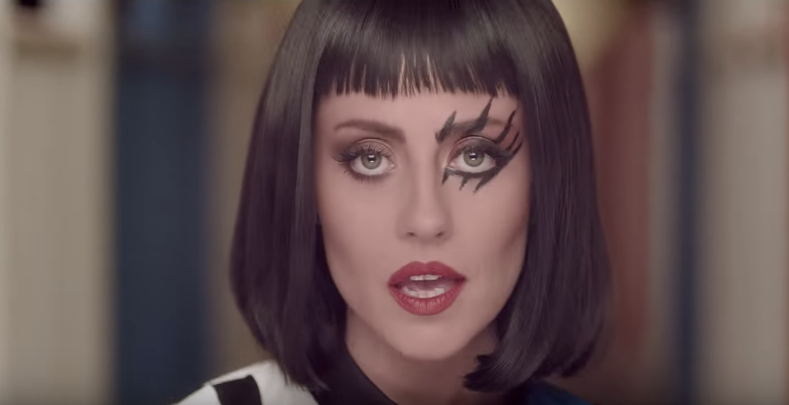 Büyük skandal Derya Uluğ'un yeni klibi resmen kopya bakın kimden - Resim: 3