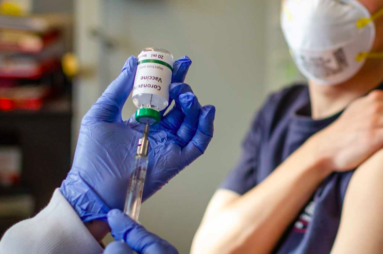 Çocukların aşılaması başladı! Sağlık Bakanlığı tartışmalar bölümünü güncelledi! İşte merak edilenler - Resim: 1