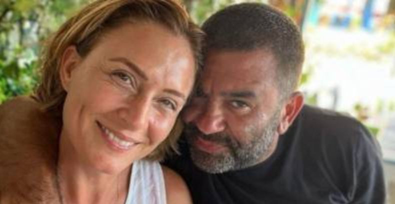 Bülent Şakrak kendisinden 22 yaş küçük ünlü isme gönlünü kaptırdı! Aşkını bu fotoğrafla ilan etti - Resim: 1