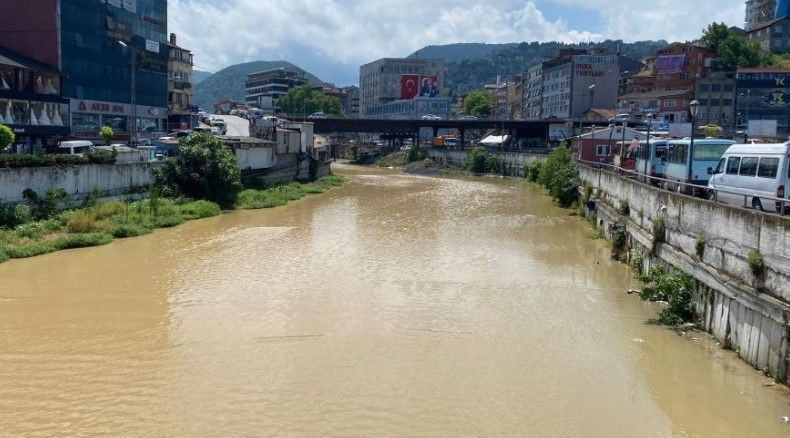 Zonguldak'ta dereler renk değiştirdi! Sular artık sarı akıyor - Resim: 3
