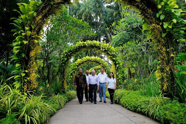 Binali Yıldırım'ın ceketsiz ve kravatsız görüntüsünün nedeni buymuş! - Resim: 3