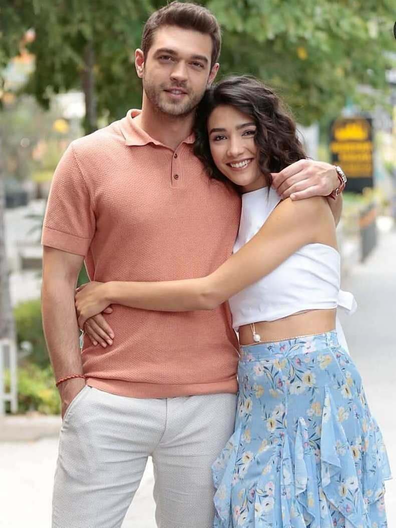 Çukur'un Sena'sı Dilan Çiçek Deniz ve Aybüke Pusat çekişmesi! 3'lü aşk üçgeni - Resim: 4