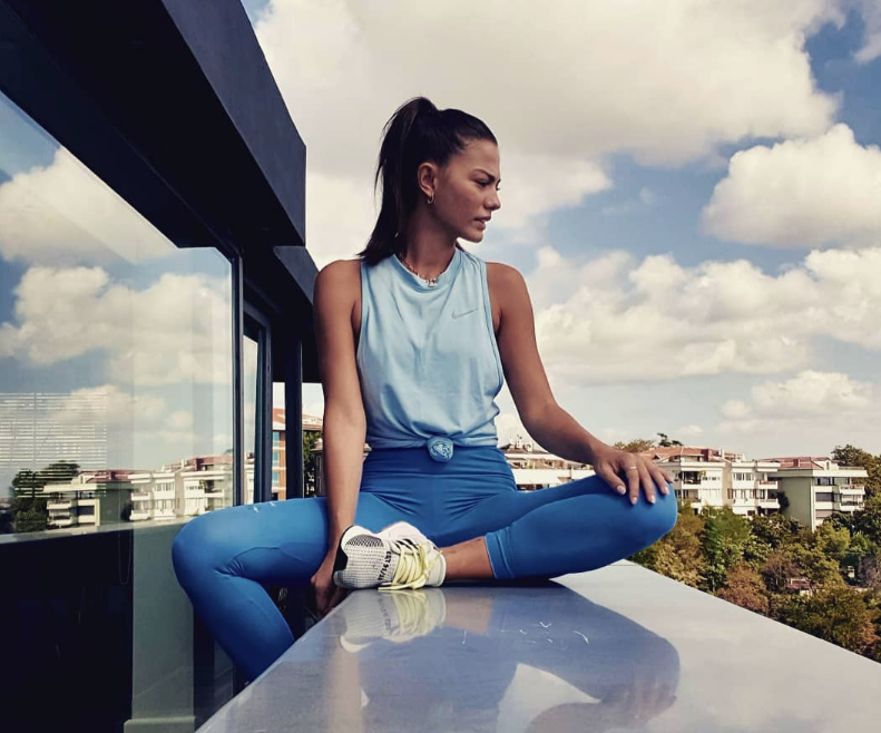 Erkenci Kuş bitti Can Yaman devri kapandı Demet Özdemir yeni partneriyle olay pozlar verdi - Resim: 4