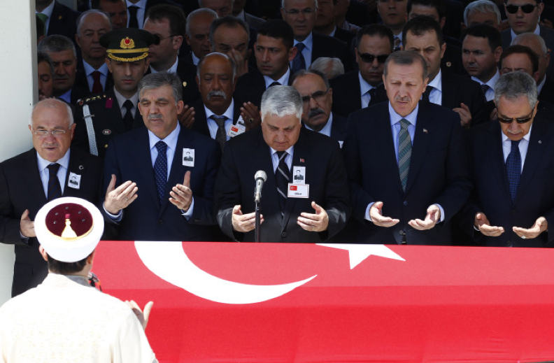 Orgeneral Özel babasını böyle uğurladı - Resim: 4