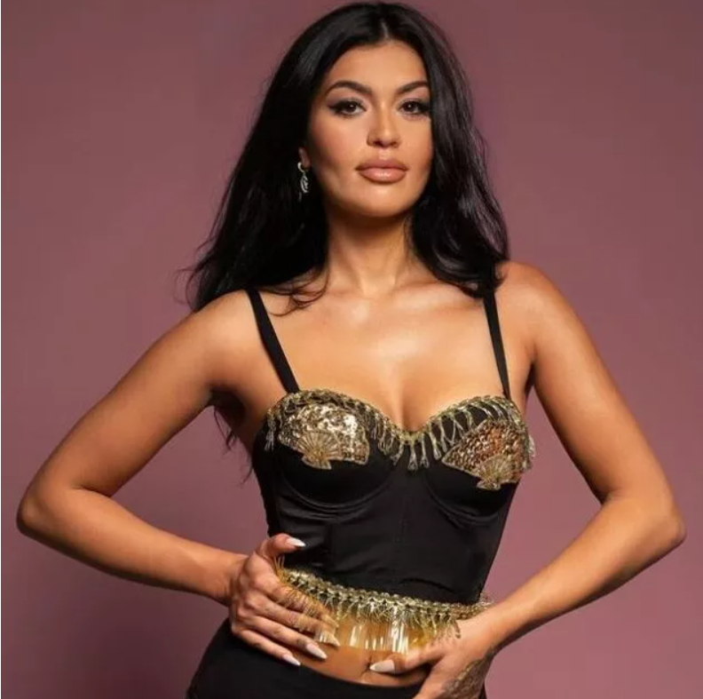 Kısmetse Olur Cansel değişimiyle şaşırttı ipli bikinisiyle sere serpe poz verdi! - Resim: 4