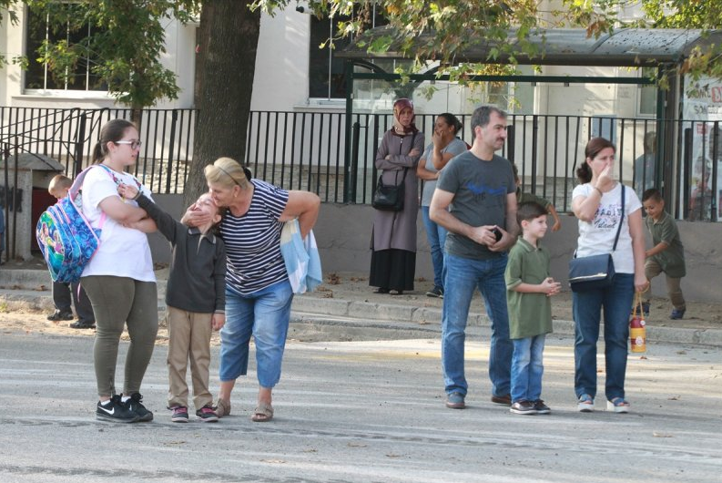 Birinci sınıflar için ders zili çaldı  - Resim: 2