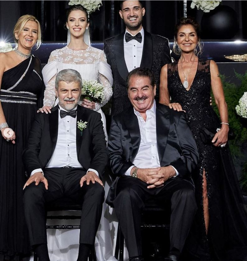 İbrahim Tatlıses'in gelini Yasemin Şefkatli'ye taktığı altın kemerin fiyatı ortaya çıktı! - Resim: 2