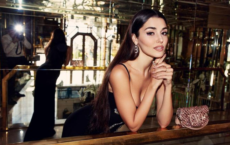 Hande Erçel'in son hali olay! Yeni imajı yüzünden hayranları ikiye bölündü: Bakın kime benzetildi - Resim: 4