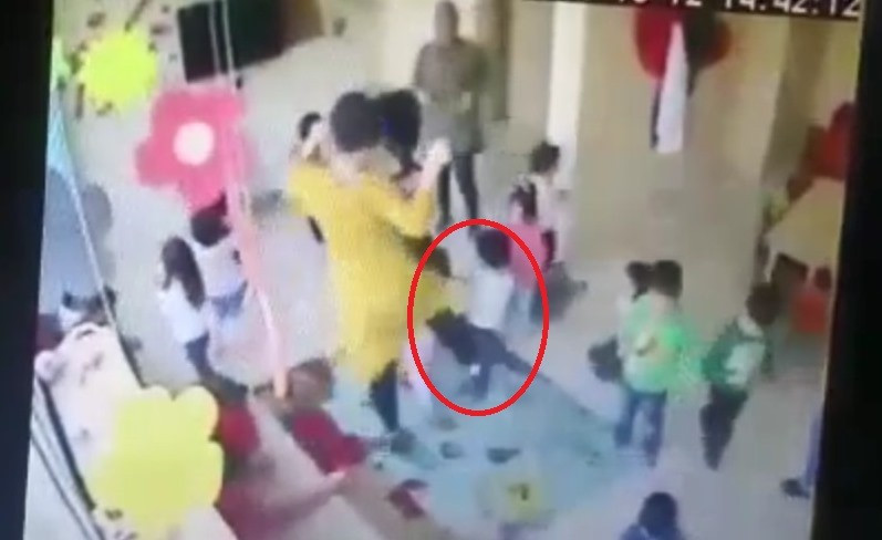 Kreşte kan donduran şiddet! Öğretmenlerin yaptıklarına bak... - Resim: 4