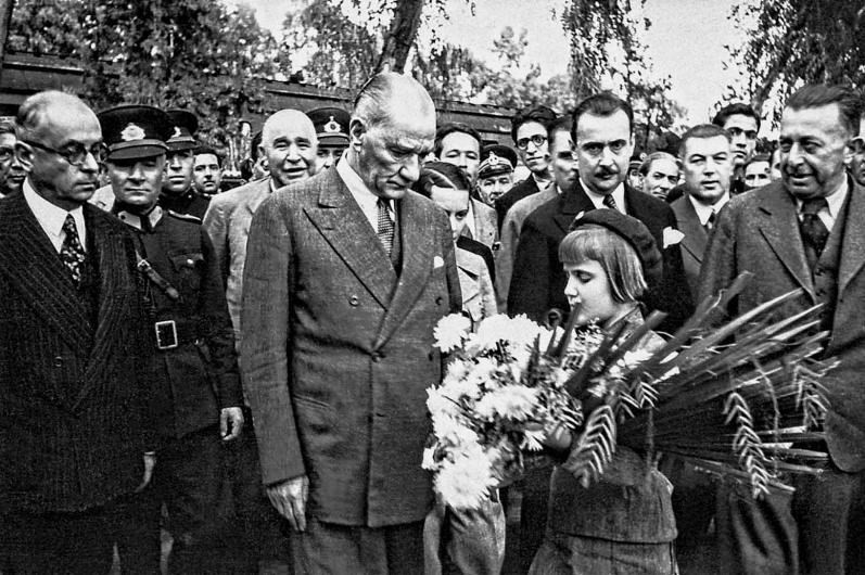 Atatürk'ü anma günü kısa ve uzun 10 Kasım şiirleri - Resim: 3