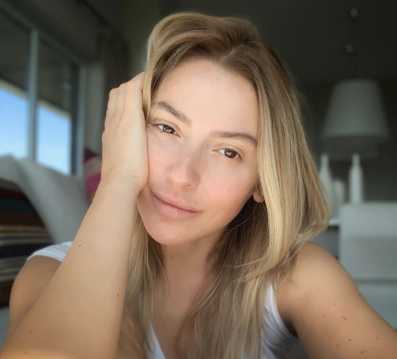 Hadise'den askılı atletiyle cesur poz! Takipçileri yeniden eleştirdi - Resim: 3