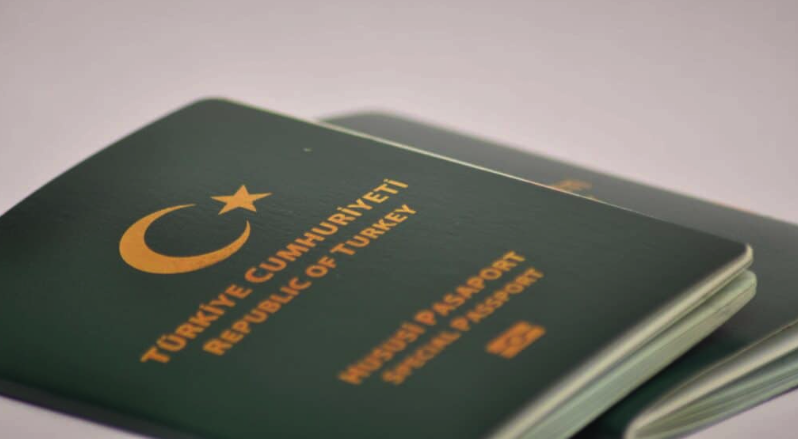 Yeşil pasaportta yeni kurallar belli oldu! İhracat tutarına göre pasaport hakkı dağıtılacak - Resim: 1