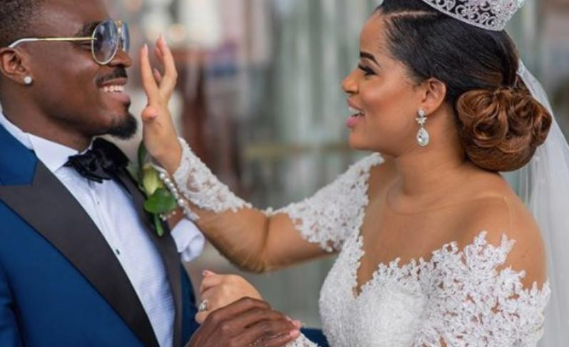 2013 güzelinden ayrılıp 2014 güzeli ile evlendi - Resim: 1