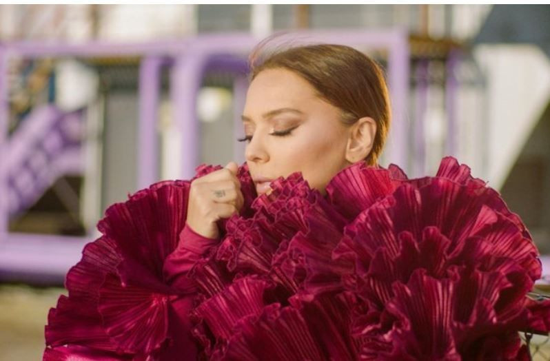 Demet Akalın'dan 'Afgan mülteci' tepkisi... Twitter'dan isyan etti! - Resim: 1