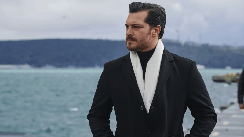 Set bitti, arkadaşlık bitti! Çağatay Ulusoy’a 4 rol arkadaşından şok takipten çıkma dalgası - Resim: 2