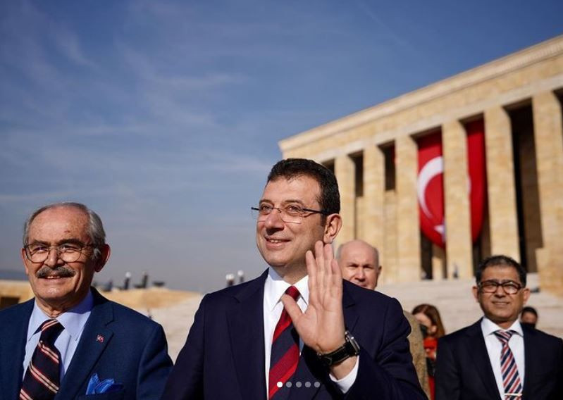 Ekrem İmamoğlu'ndan 'tiyatro' özrü... Fırat Tanış'ın tepkisini haklı buldu - Resim: 2