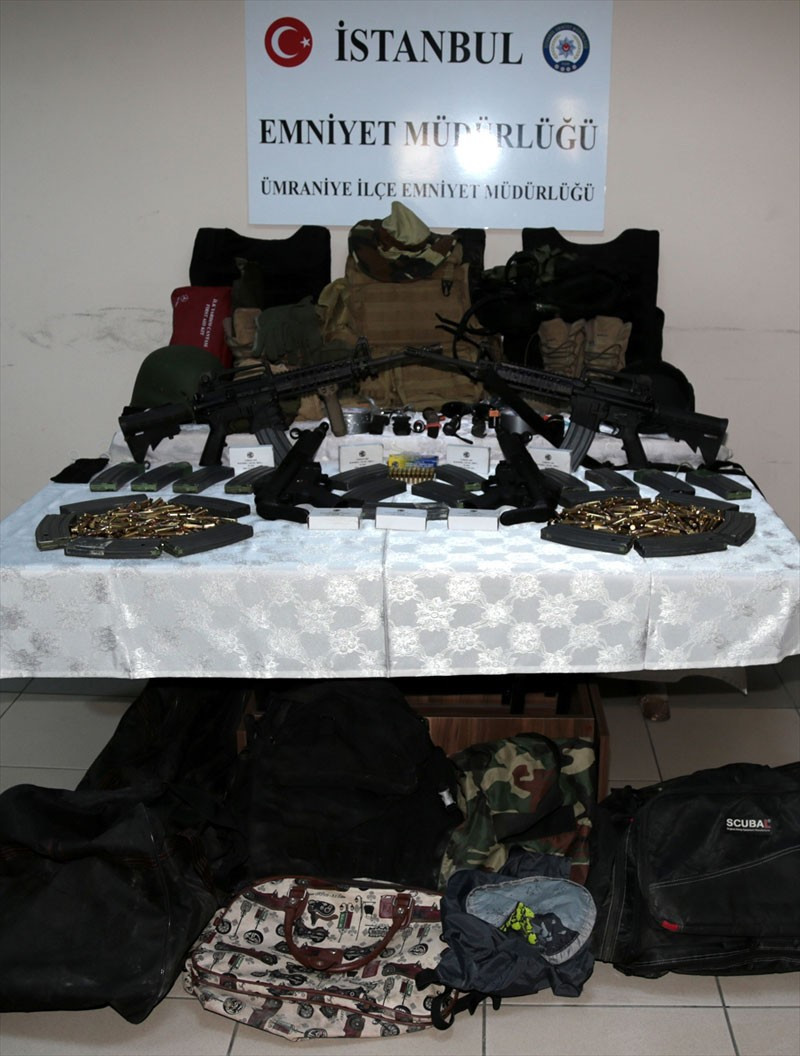 FETÖ'cü eski SAT komandosunun evinden çıkanlara bakın! - Resim: 2