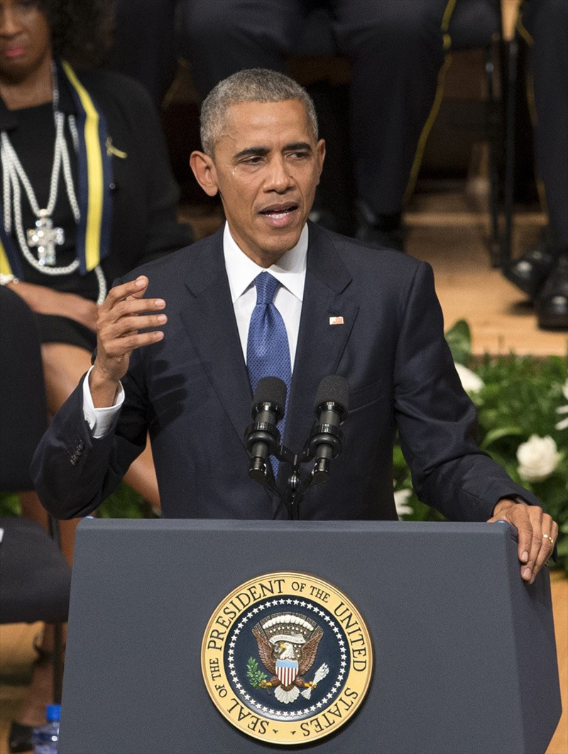 Obama öldürülen polisler için ağladı - Resim: 4