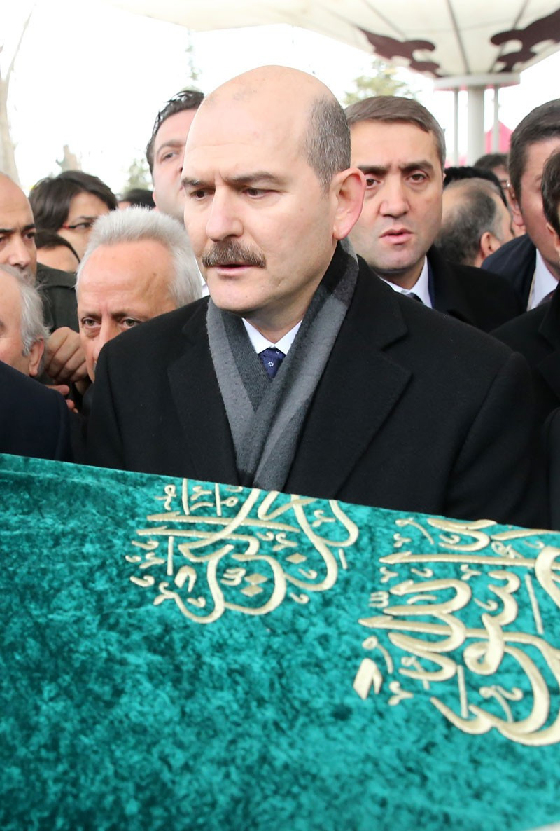 Süleyman Soylu'nun amcası son yolcuğuna uğurlandı - Resim: 1