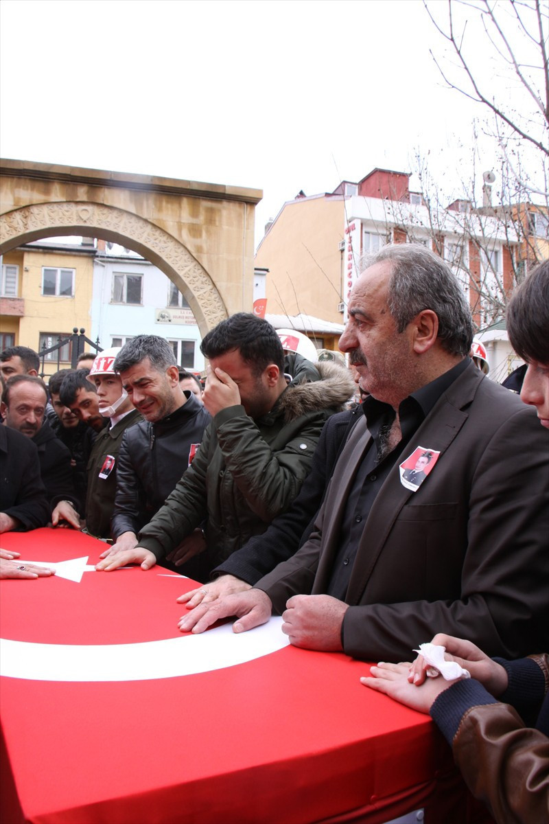 Şehidin cenazesi doğum gününde toprağa verildi - Resim: 2