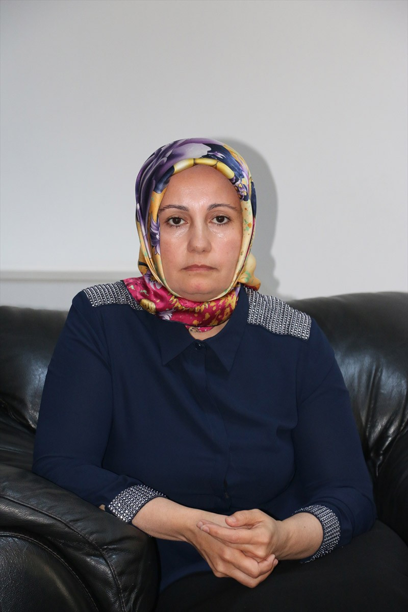 Direksiyona yapışan anne askeri şaşkına çevirdi - Resim: 3