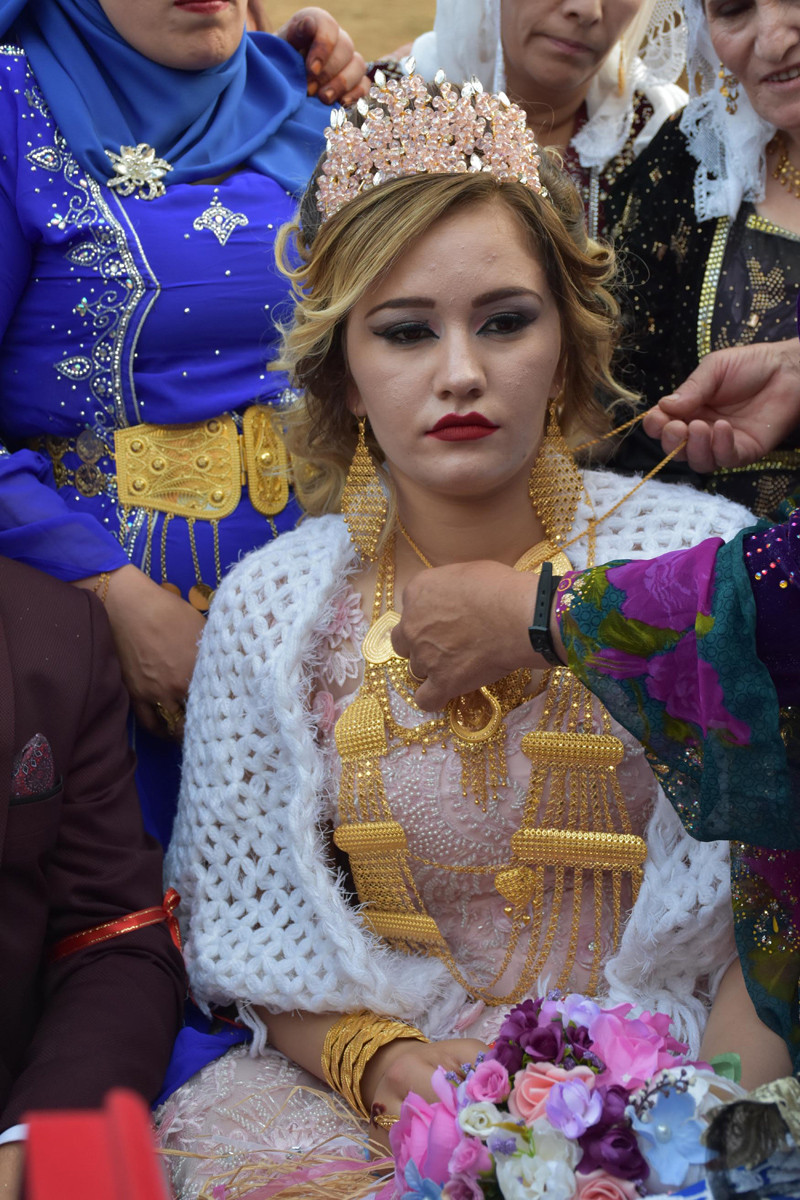 Kato Dağı'ndaki düğünde geline 1 kilo altın damada 230 bin lira takıldı - Resim: 2