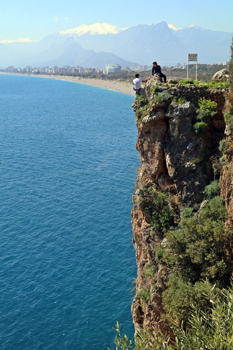 Antalya'da genci o halde görenler polisi aradı - Resim: 3