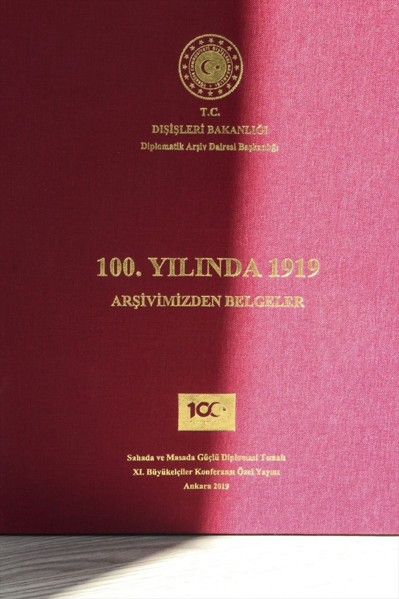 Dışişleri Bakanlığı ilk kez yayınladı! Atatürk'ün latin harfleri ile attığı ilk imzası bulunuyor - Resim: 1