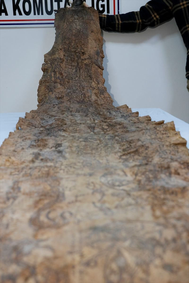 Şanlıurfa'da ele geçirildi! Ortaçağ'dan kalma ve 4 metre uzunluğunda kötü ruhları kovuyor... - Resim: 3