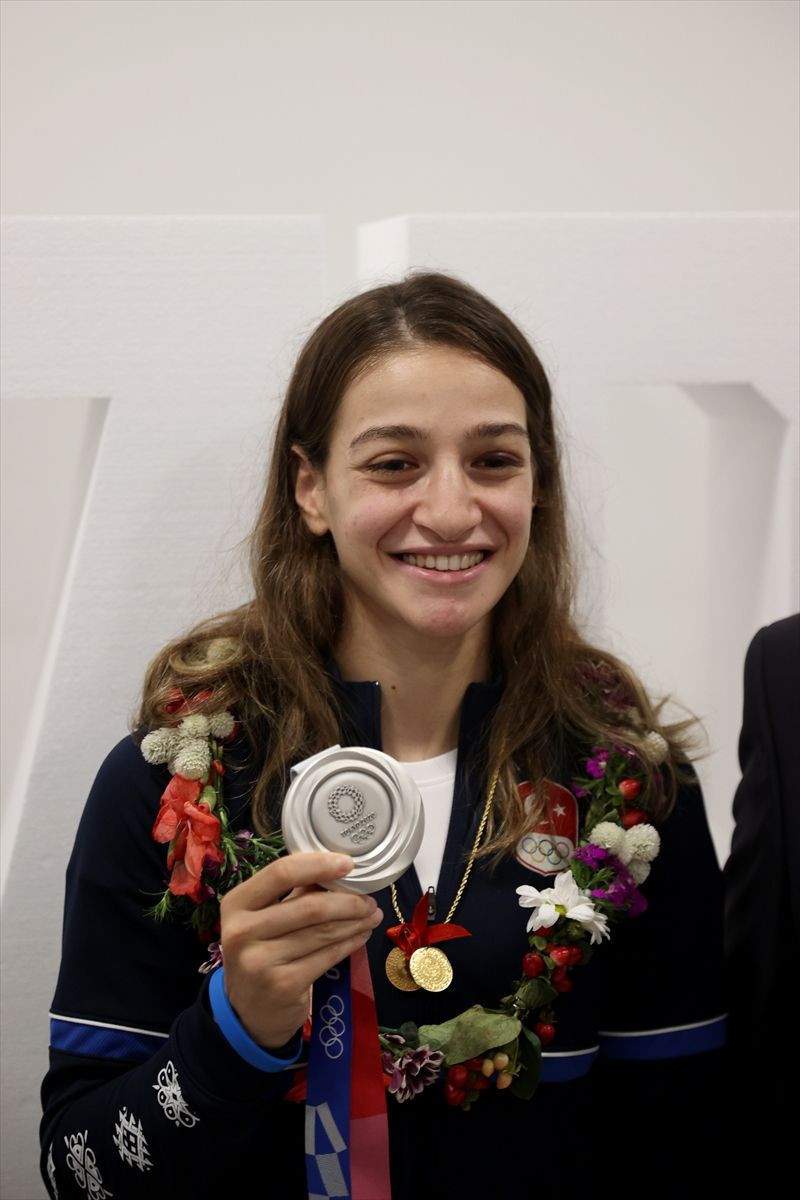 Olimpiyatlarda Türkiye adına tarih yazan oyuncularımız yurda döndü! - Resim: 3